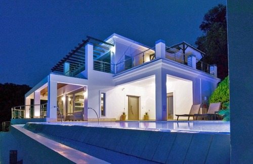 Notos Villa | Ionian Pearl villa in Corfu. Private pool - Jacuzzi - Sauna - Cinema, 4 bedrooms