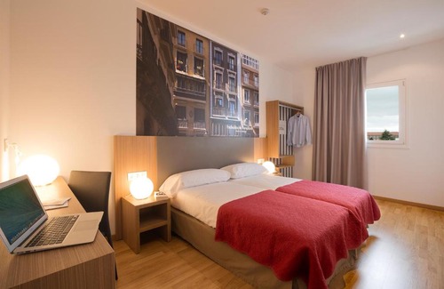 Rochapea House | IRAIPE Pamplona Hostal Auto Check-in
