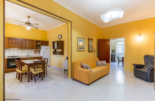 Avola House | Irene's house with pool, parking & wi.fi