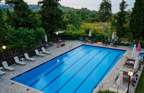 Platamonas Condo | Irida's Sunny Getaway - Majestic Summer Escape