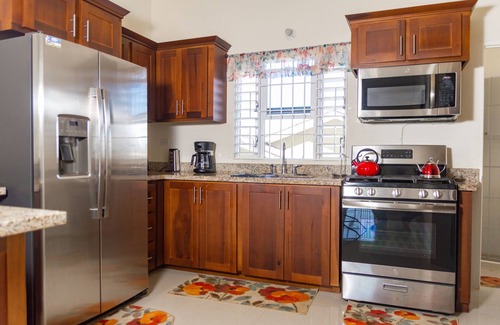 Florence Hall Village House | Irie Paradise Getaway Brand New Gated Community