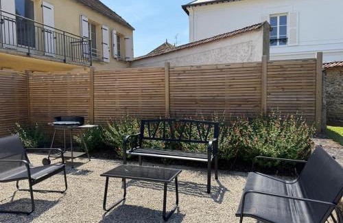 Dourdan Apartment | Iris d'eau - Charming 2 room village center