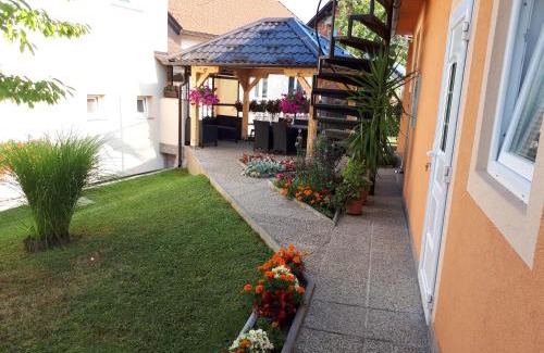 Slunj House | IRIS Room & Apartment