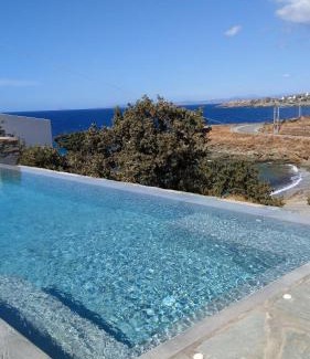 Koundouros Apartment | Iris villa