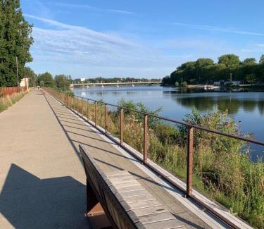 Bellerive-sur-Allier House | IRON MAN offer a villa located right on the river