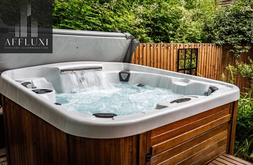 Coalbrookdale House | Ironbridge Hot Tub Retreat - Sleeps 10