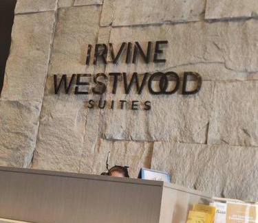 Cikarang Apartment | Irvine Suites Lantai 26-I2618