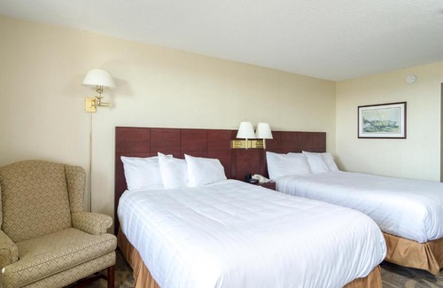 Gander Hotel | Irving West Hotel