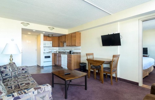 Gander Hotel | Irving West Hotel