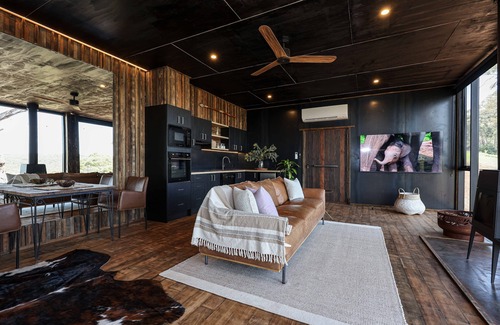 Elevated Plains Cottage | Is this Australia's best villa? Its hard to argue with that!