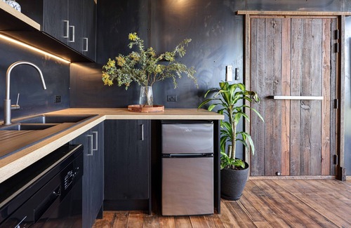 Elevated Plains Cottage | Is this Australia's best villa? Its hard to argue with that!
