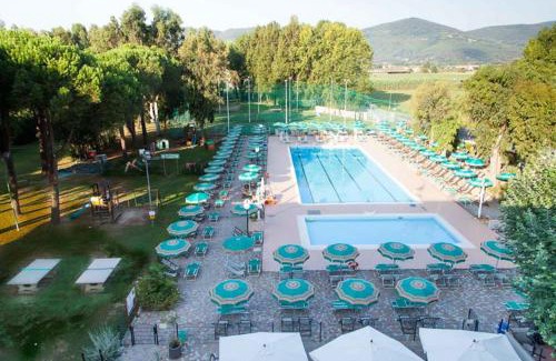 Luni Mare Apartment | ISA-Residence with swimming pool in Luni Mare, apartments with air conditioning and private outdoor area