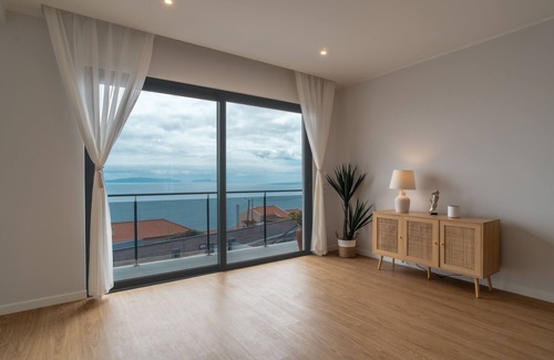 Santa Cruz Villa | Isaac Villa in Santa Cruz