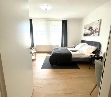 Innere Stadt Apartment | Isabellas: Near to trainstation