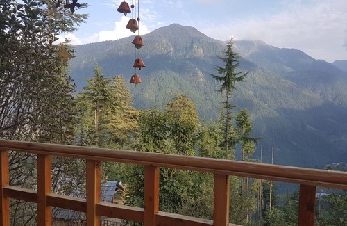 Banjar Cottage | Ishan log huts- Boutique home Stay since 1999 Bahu,Banjar,Kullu,india