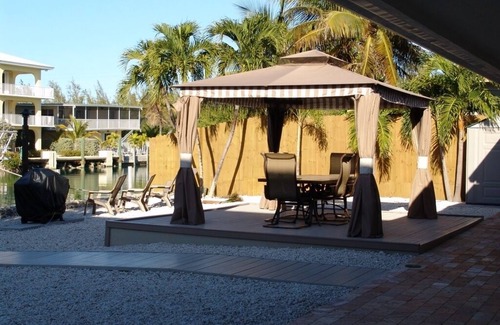 Venetian Shores House | Islamorada's Finest Canal Front 'One Story' Vacation Home WiFi-HDTV-NO STAIRS