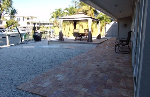 Venetian Shores House | Islamorada's Finest Canal Front 'One Story' Vacation Home WiFi-HDTV-NO STAIRS