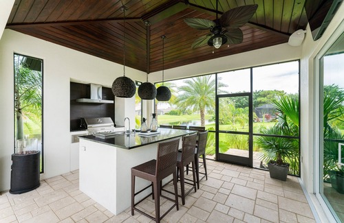 Pine Valley House | Island Breeze