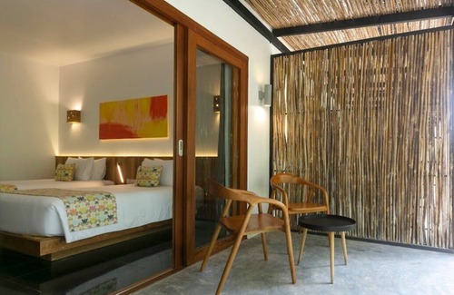 Koh Rong Sanloem Resort | Island Center Point