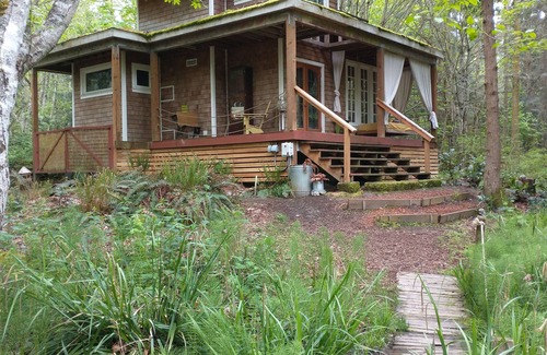 Nordland Cabin | Island "Eco" Retreat with Wood Fired Hot Tubs