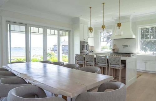 Jamestown House | Island Escape by Stay Newport