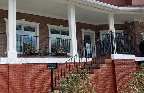 Chapin Apartment | Island's Sunset Gold Guest Room on Beautiful Lake Murray