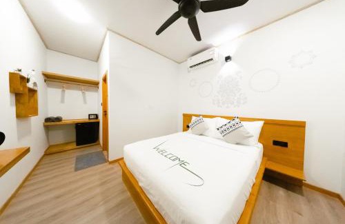 Dhiffushi House | Island Serenity