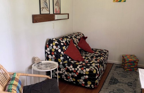 Kangaroo Island Apartment | Island Time Cosy budget friendly beach retreat - 5 minute walk to the beach.