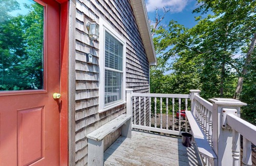 Vineyard Haven House | Island Time