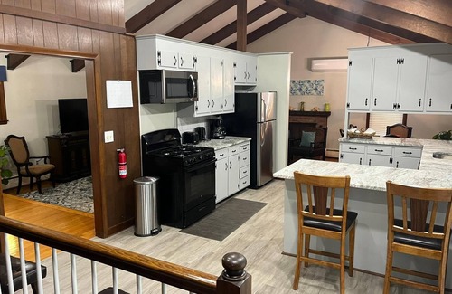 Windsor House | Island Vibes Home