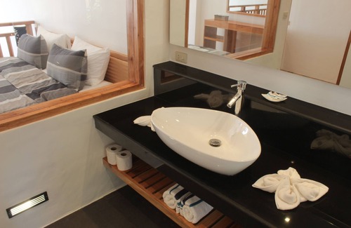Anda Hotel | Island View Beachfront Resort