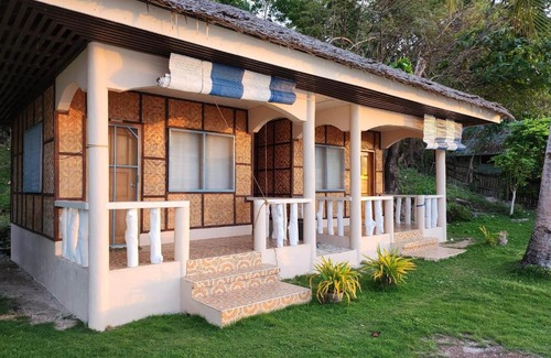 Larena Resort | Islanders Paradise Beach