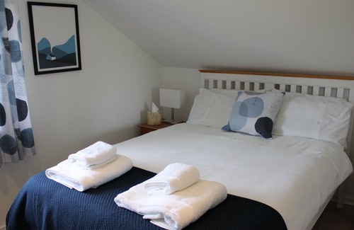 Caroy Apartment | Isle of Skye Lochside Loft Apartment
