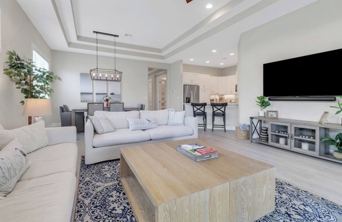 Naples Villa | Isles of Collier | 3 bedrooms | den with a pull-out couch | 2 baths