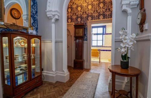 Waterloo Apartment | Ismay Lounge Apartment- Titanic Interest