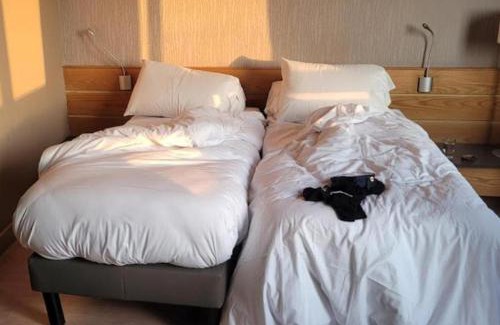 Issy-les-Moulineaux House | Issy Citea Access dayuse Room - Work and Day Rest Timeshare - 2 min tram - Formule Temps Partagé - Navette ile d'Issy Avenue Paris 92320 espace nuit