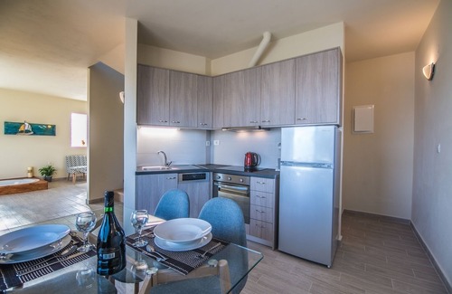 Pitharion Villa | Istros Villa I, Pool, BBQ & Heated Spa Whirlpool