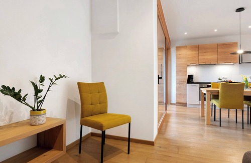 St. Pauls Apartment | Apartment 'Egarter Weissburgunder' with Mountain View, Shared Pool and Wi-Fi