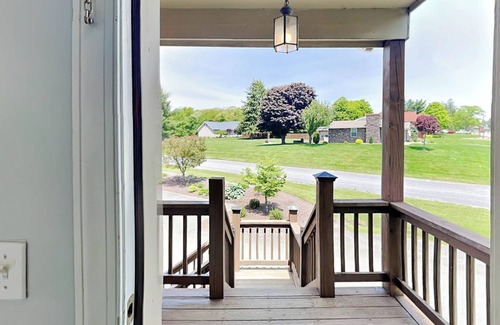 McHenry Cottage | It's 5 O'clock Somewhere
