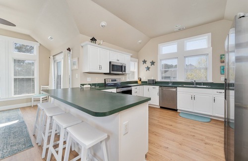 Rodanthe House | It's A Wonderful Life | Oceanside | Waves | Sleeps 12