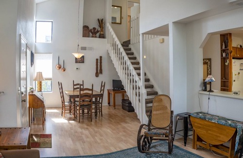 Flagstaff House | It's Aspen time in Flagstaff | Local Discounts