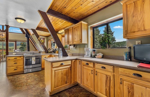 Baderville Cabin | It's Aspen time in Flagstaff | Local Discounts