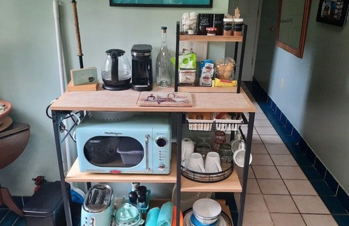 Interlaken Apartment | It's Here! A Restful Experience.FLX Wine Trails Garden Studio + Deck + BBQ