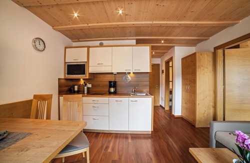 San Leonardo in Passiria Apartment | Holiday Apartment "Laugen II" with Mountain View, Wi-Fi, Garden, Terrace & Balcony