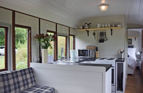 Stowmarket Cottage | Italian Carriage-UKC3492