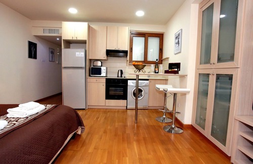 Larnaca City Centre Apartment | Ithaki Finikoudes Beach Front Apartment one of the most famous beaches in Cyprus