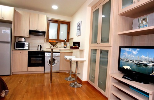 Larnaca City Centre Apartment | Ithaki Finikoudes Beach Front Apartment one of the most famous beaches in Cyprus