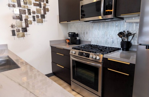 Treme Apartment | Its a VIBE! Chic 2BD/1BA retreat close to everything important in New Orleans