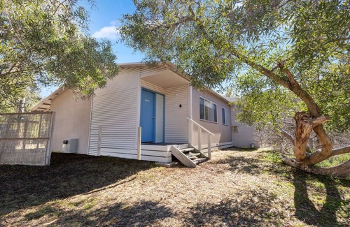 Forge Creek House | Ivanhoe - Waterfront Retreat: Secluded lodges perfect for nature lovers