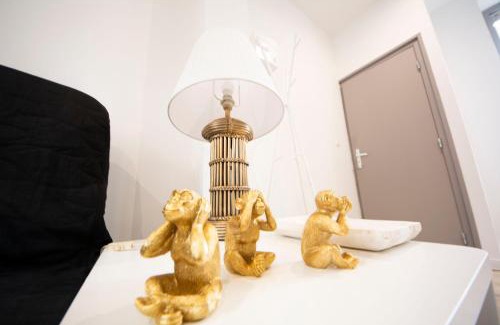 Saint-Quentin Apartment | IVOIRIA ! SUBLIME Studio HOME STAGING AU CENTRE VILLE !